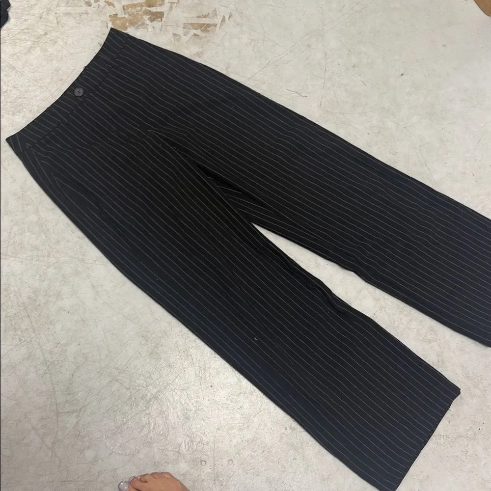 Bershka Black Pinstripe Wide Leg Jumpsuit Size 6 Pants 6 LIKE NEW
